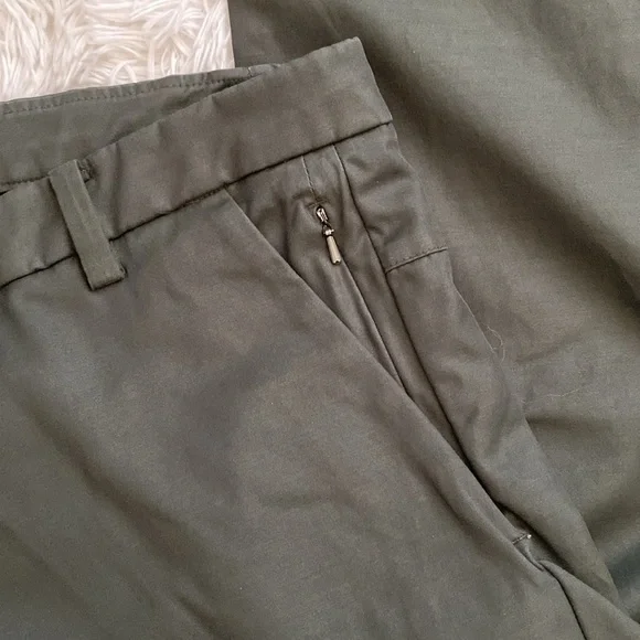 Lululemon men’s ABC dark green pants